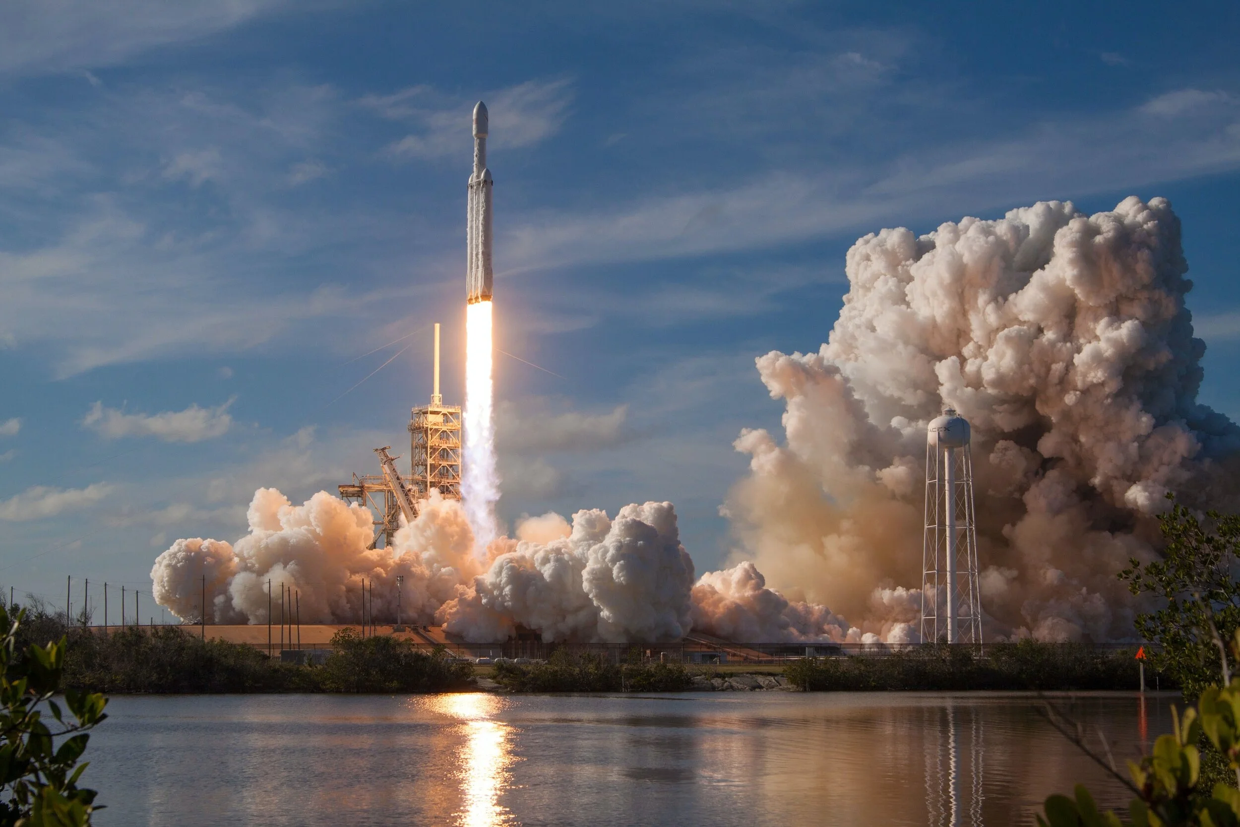  Photo by  SpaceX  on  Unsplash  