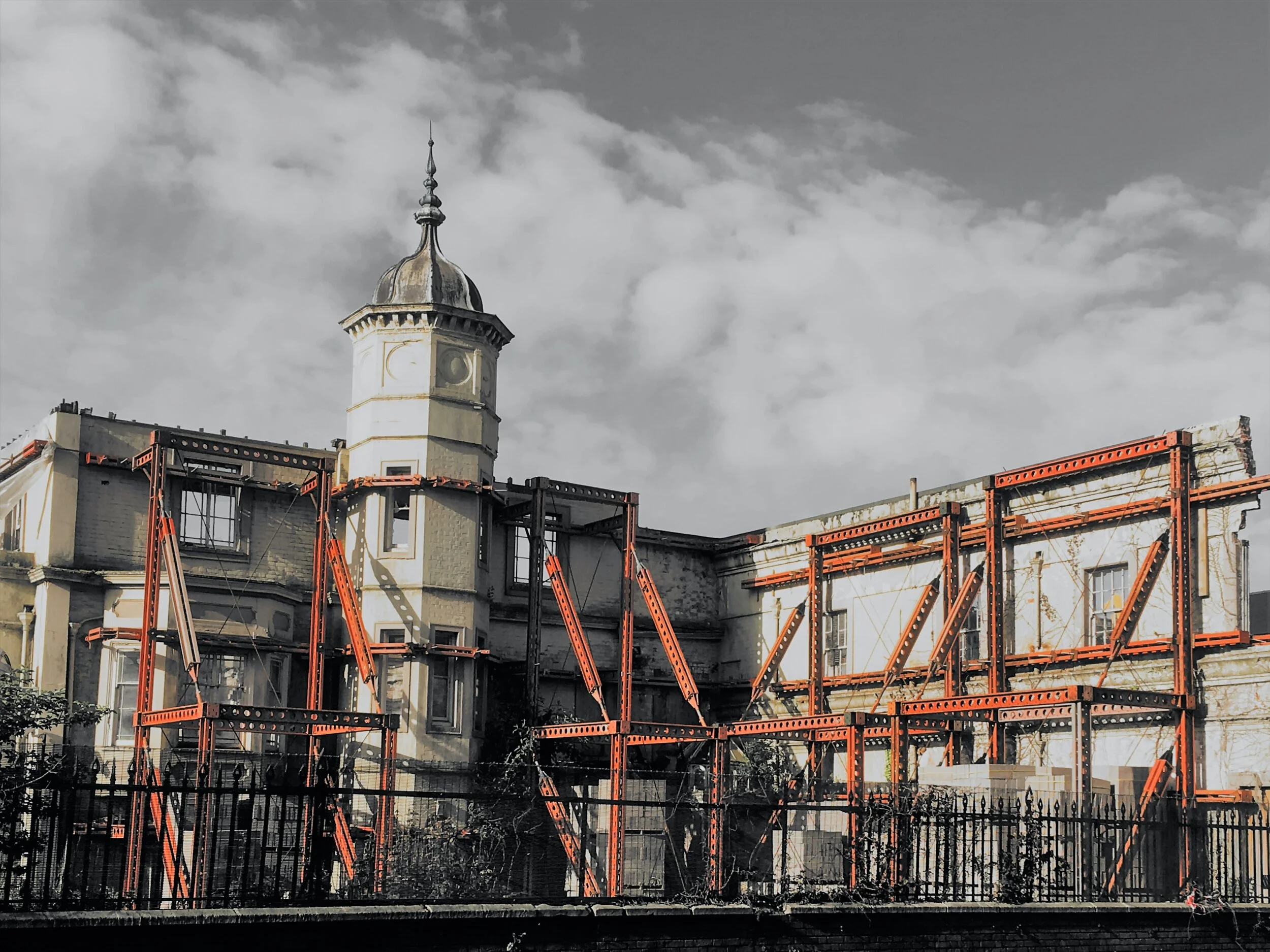  Photo by  HS Spender  on  Unsplash  