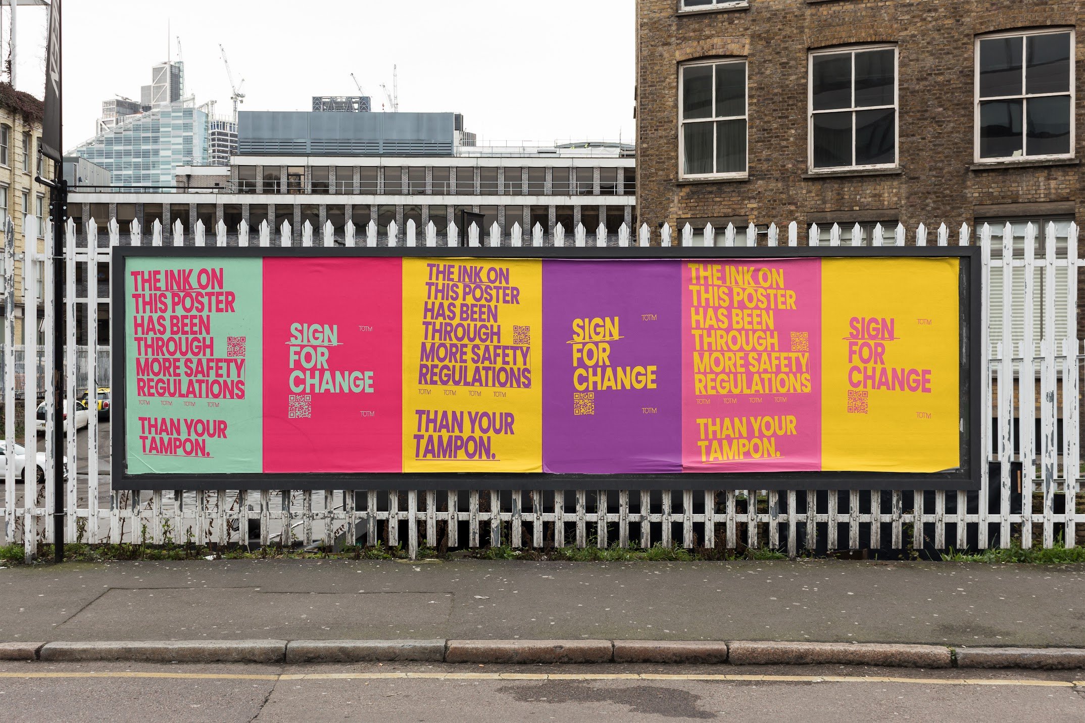 FLYPOSTER_In situ 2.jpg