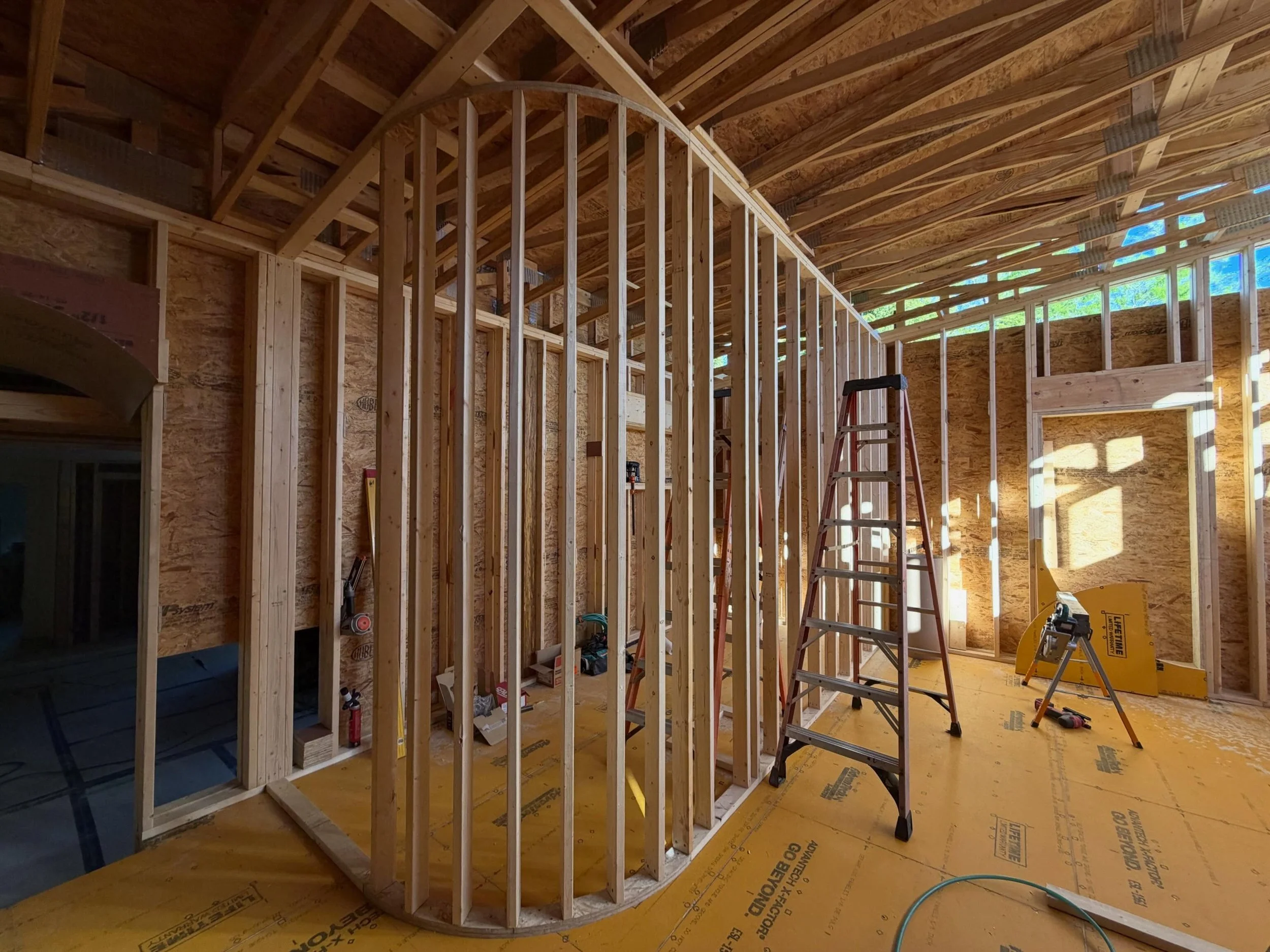 Progress continues at our lakeview project with curvy wall details and barrel ceiling entry to primary suite.  We love that our clients love curves as much as we do😍 On the exterior our building is turning our favorite color &ldquo;Siga blue&rdquo; 