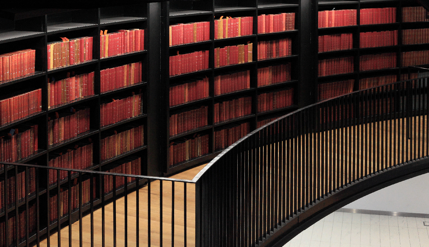 Books-and-balcony.gif