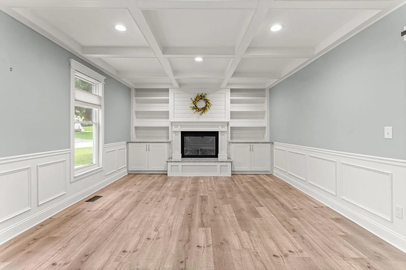 📍 Rochester Hills, MI

📸 Listing Photography &amp; Media
@gabbydavidphoto 248-891-6723

#listingphotography #dronephotography #realestatephotography #realestatephotographer #michiganphotographer #detroitphotographer #michiganrealestate #detroitreal