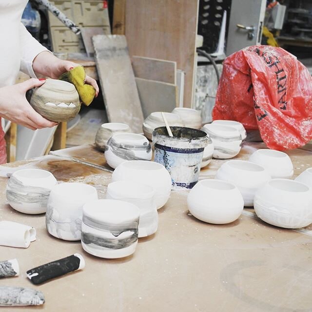 Glazey dayz #glazingpottery #glaze #ceramics #cobalt #bisque #studioceramics #scottishpottersassociation #wasps
