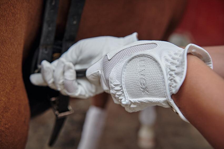 uvex_Equestrian_uvex_ventraxion2.jpg