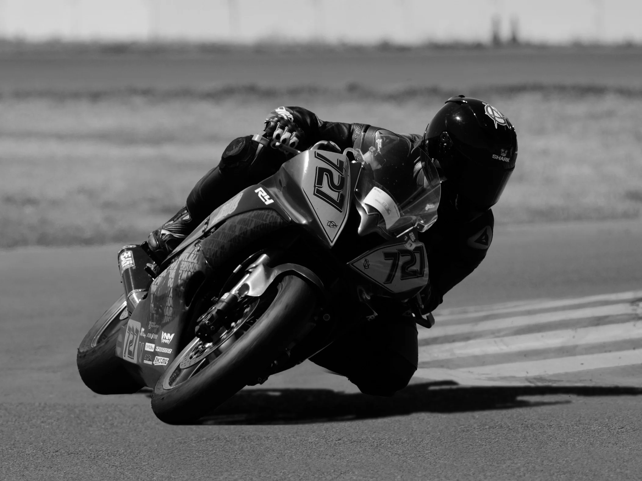 Hero2-Black_and_White.jpg