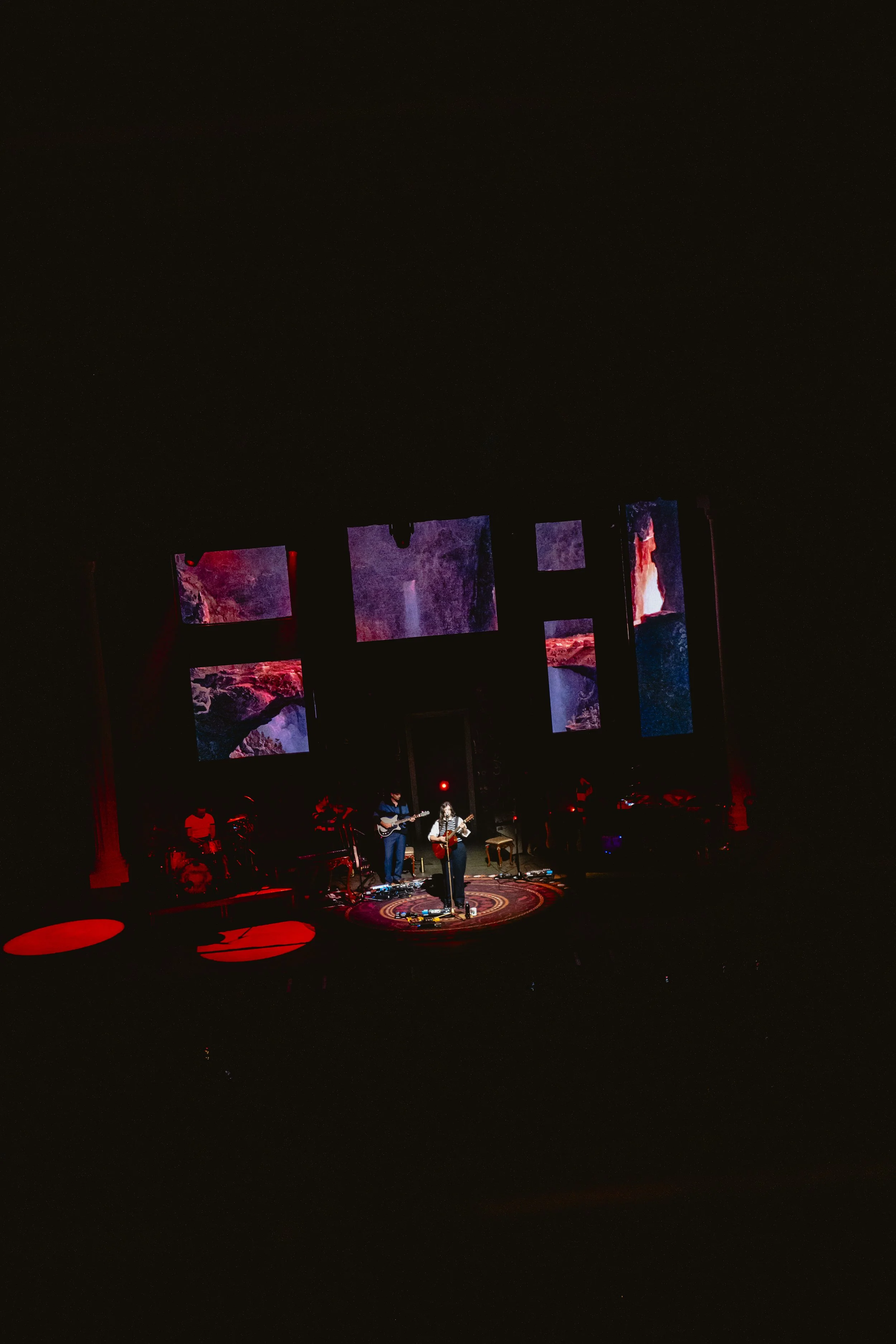 LUCYDACUS-@ISABELELISEPHOTO-KINDACOOL-16.jpg