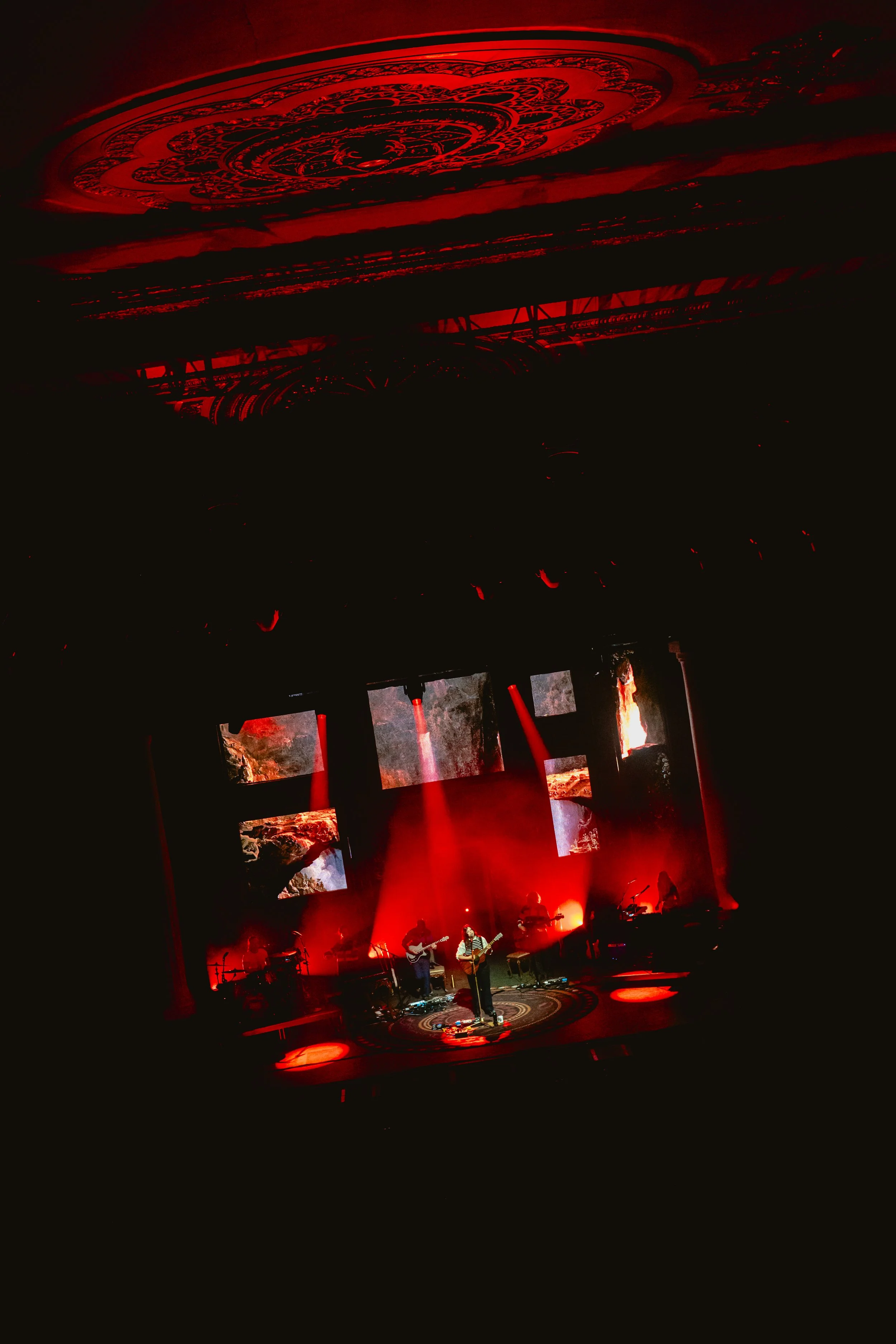 LUCYDACUS-@ISABELELISEPHOTO-KINDACOOL-17.jpg
