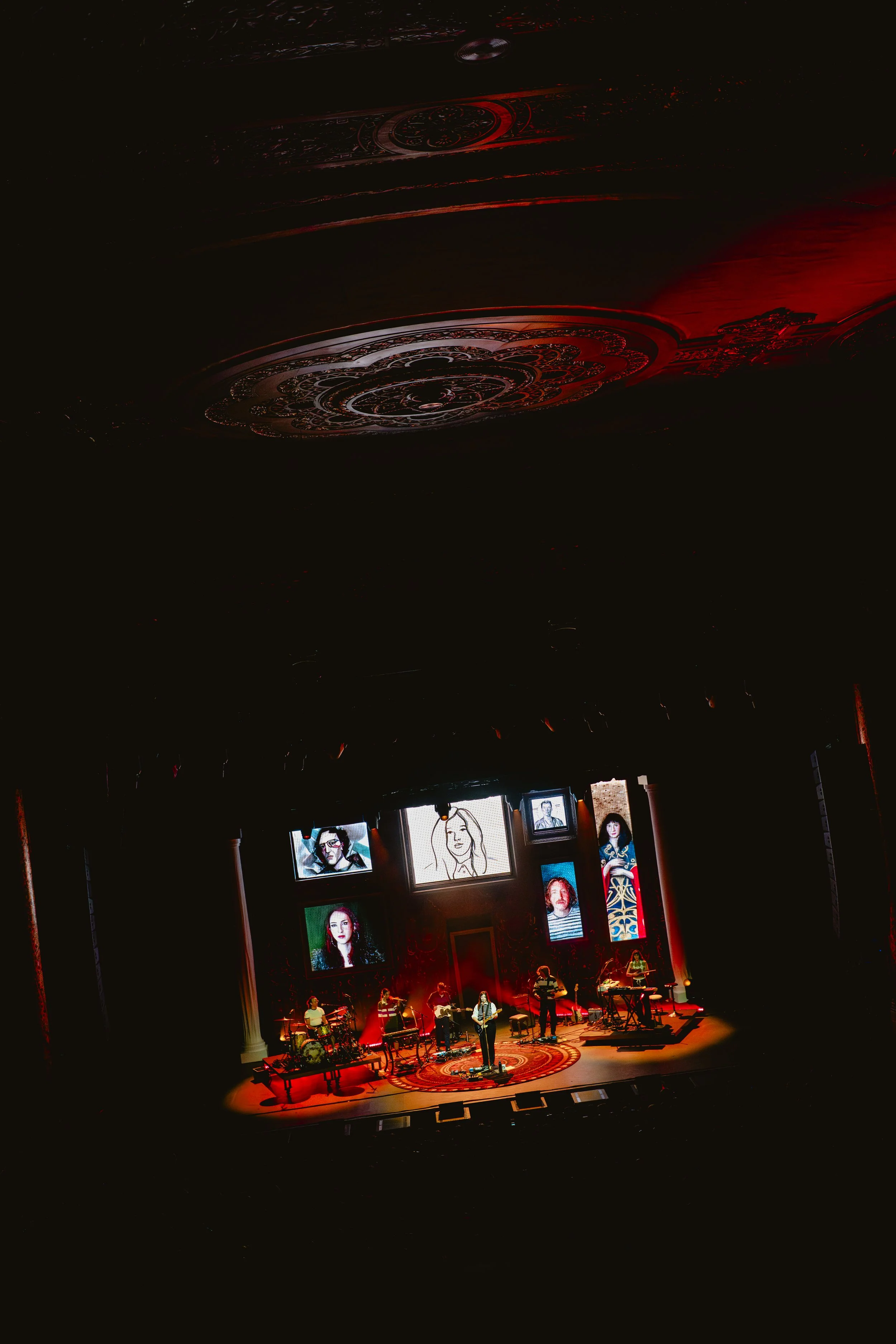 LUCYDACUS-@ISABELELISEPHOTO-KINDACOOL-21.jpg