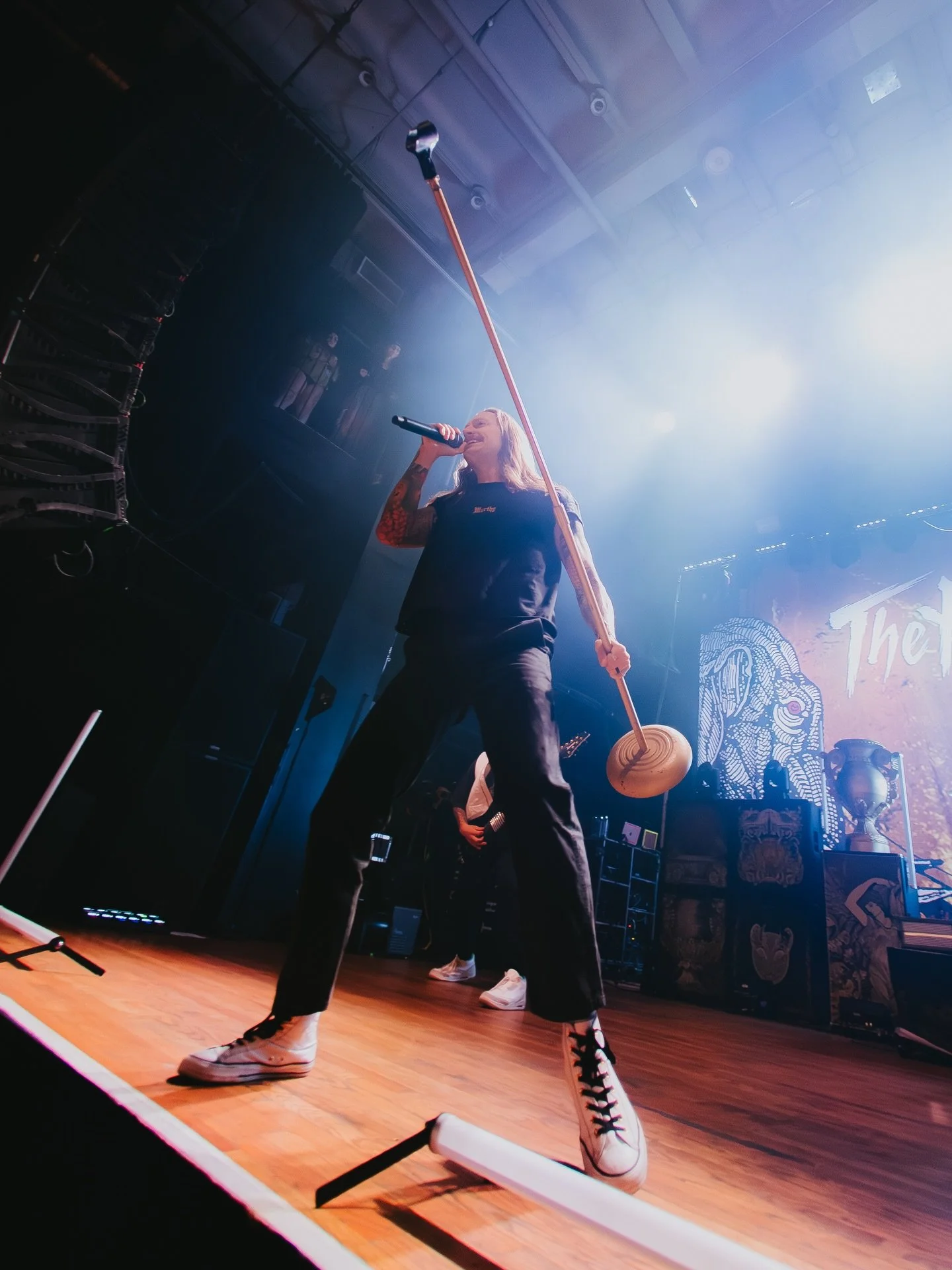 @sophieharrisphoto had the chance to catch @thehometeam and @arrowsinaction live, and she captured the electrifying show for kcm 🎸 check out the new gallery on our site now!!