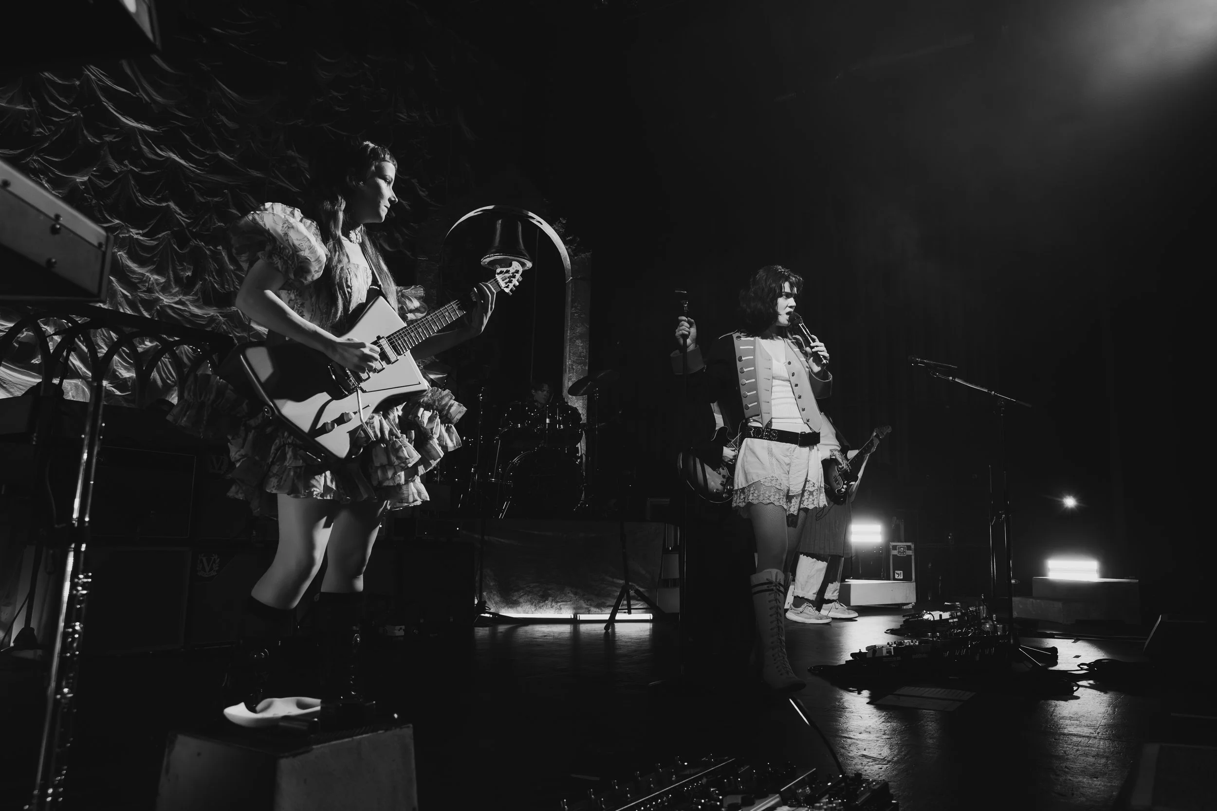 The Last Dinner Party Shot by Taylor Gabrovic-04.jpg