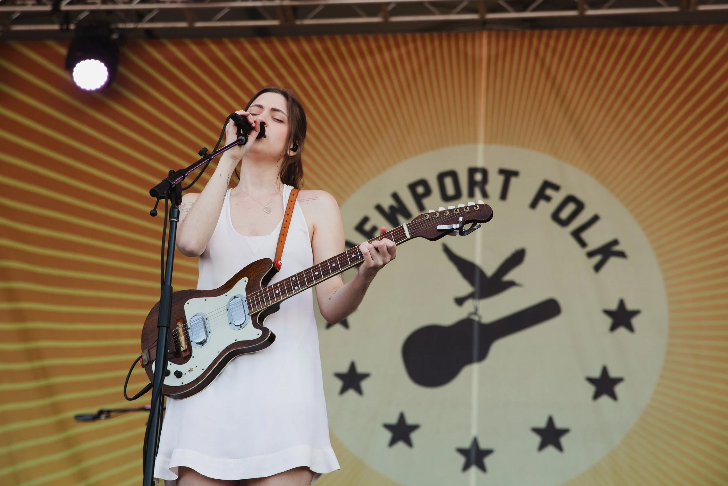 Lizzy McAlpine Shot by Taylor Gabrovic-10.jpg