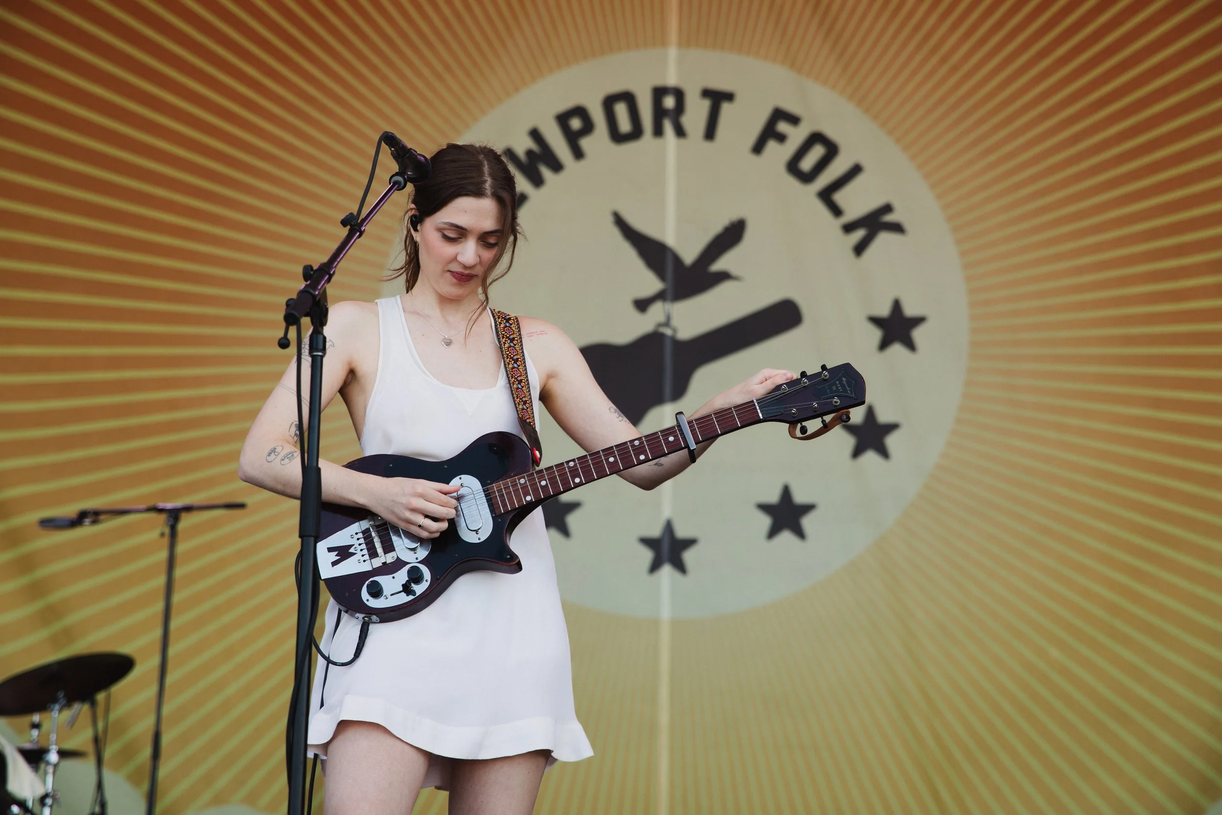 Lizzy McAlpine Shot by Taylor Gabrovic-14.jpg