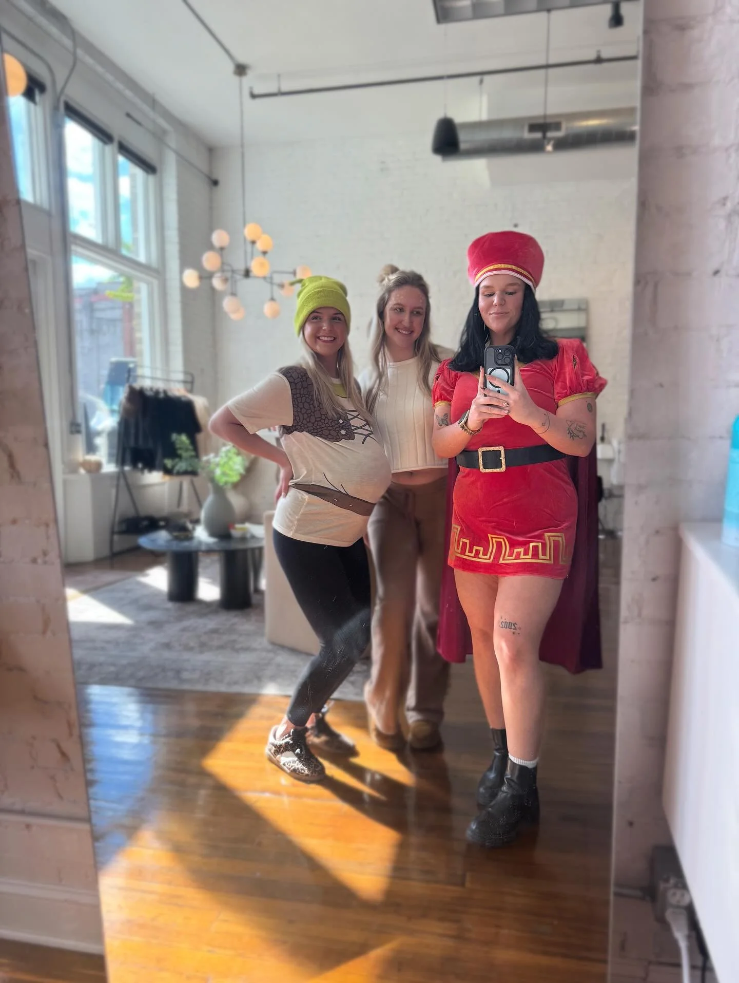 Happy Halloween from the VK girls🎃🖤 We are still offering our spooky specials! Come see us! 
(423) 710-0040