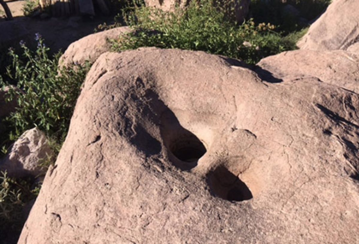 An abandoned mortero.