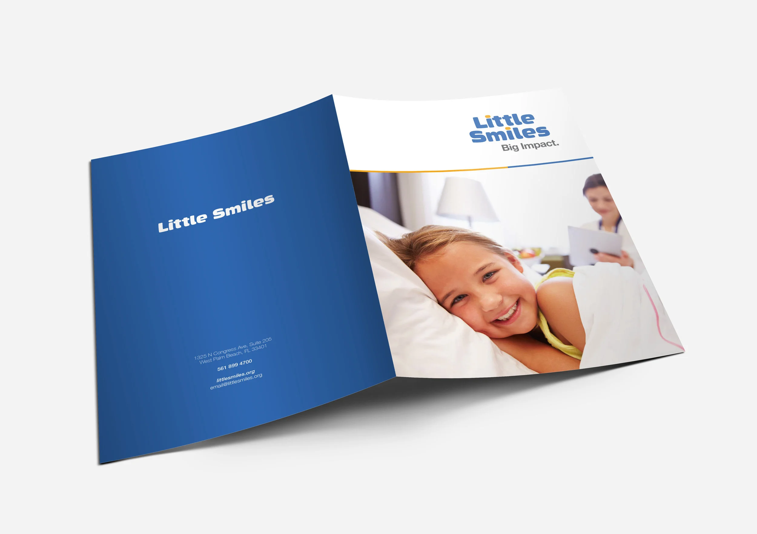 Presentation_Folder_Mockup_02.jpg