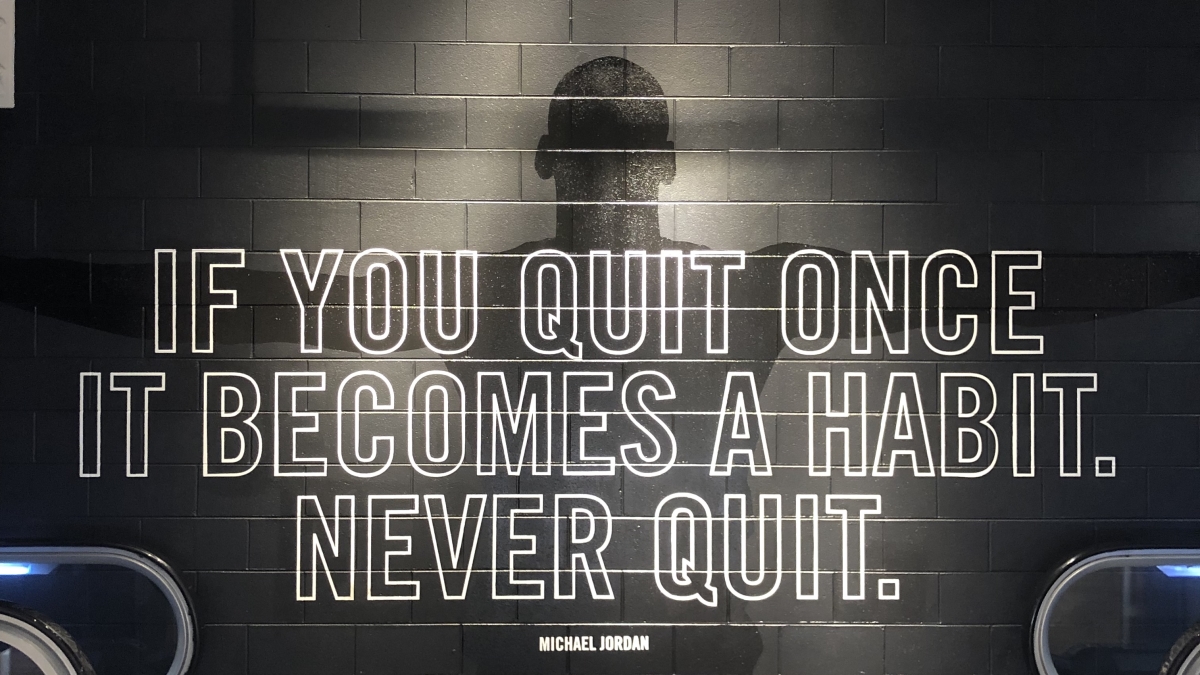 Optimized-Michael Jordan Nike Never Quit.jpg