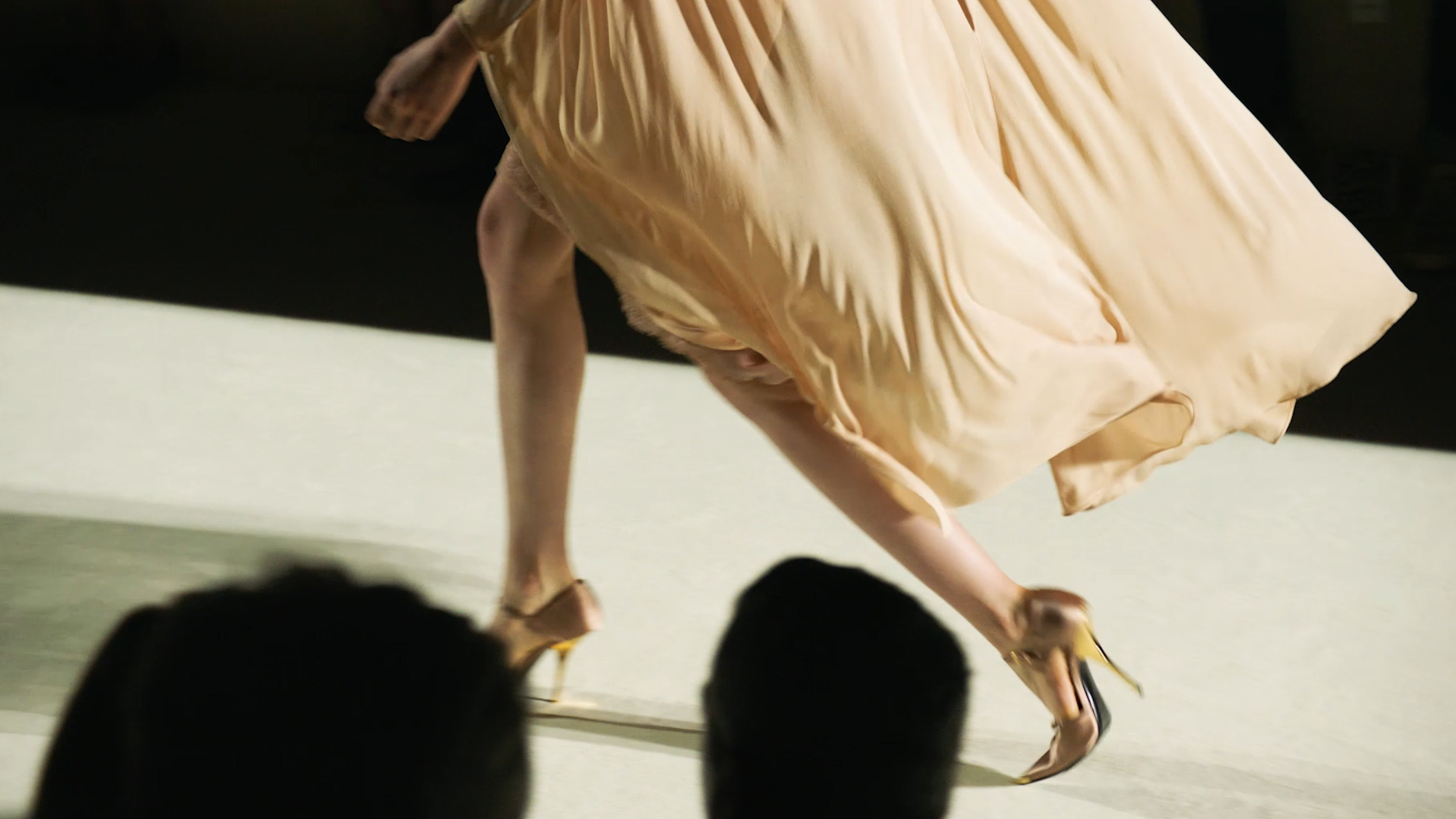 TOM FORD RUNWAY 30 SECONDS.00_00_13_00.Still012.png