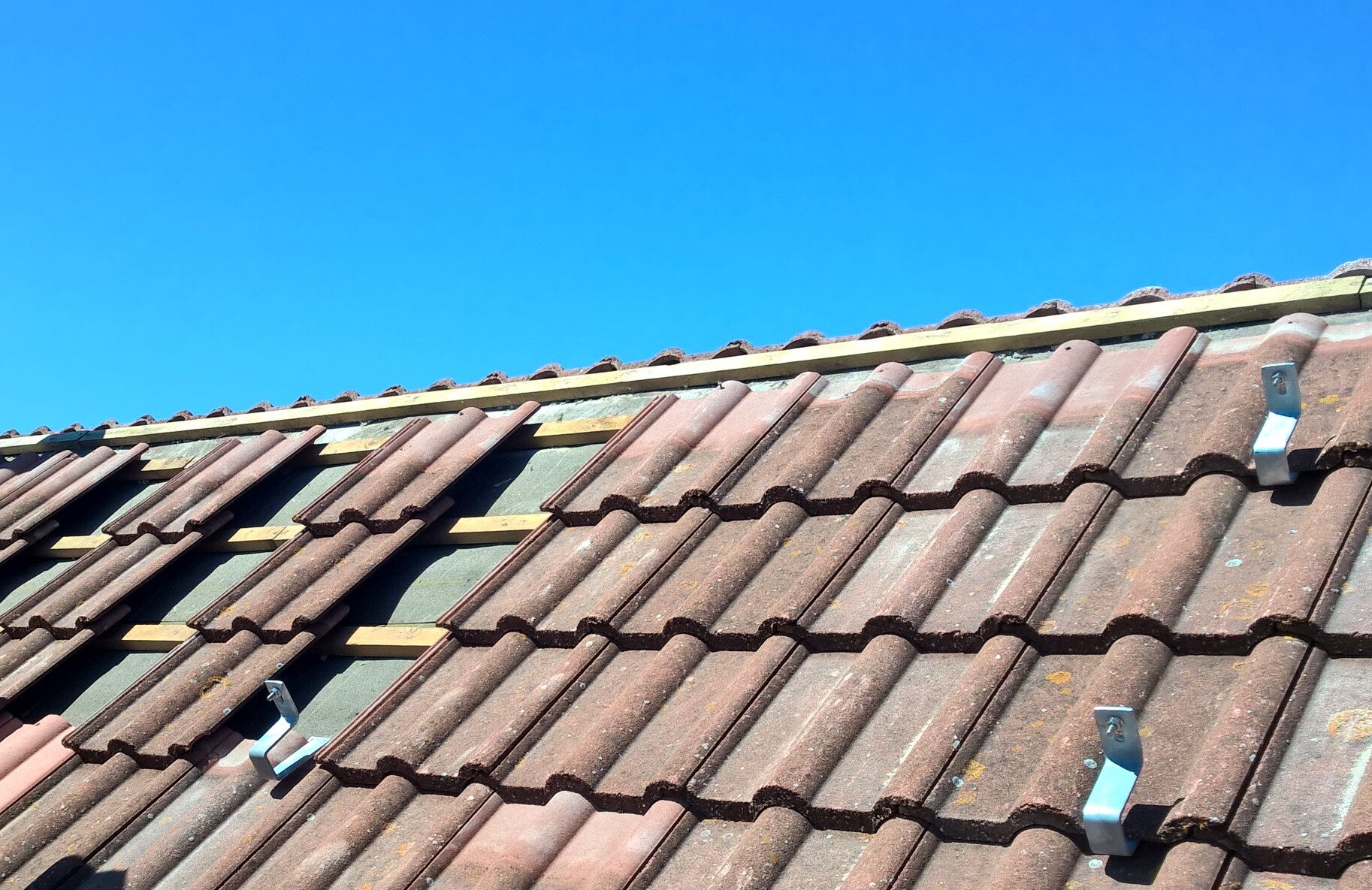 Solar Hook Pantile Other1.jpg
