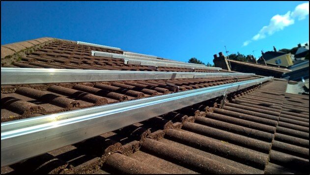 Solar Hooks Pantile3.jpg
