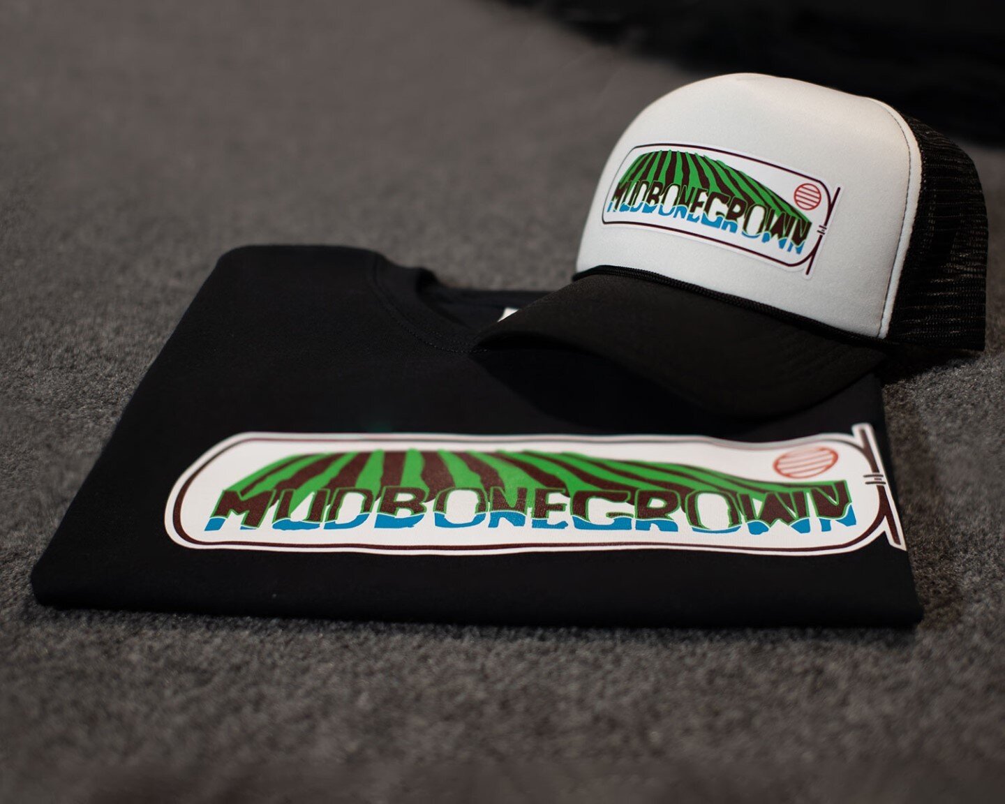 Custom Tees &amp; Hats for @mudbonegrown

Mudbone Grown is led by Black farmers and farmworkers. Their work is centered on the land to feed and nourish the bodies and souls of our community, so they can continue to be strong and focused on the fight 