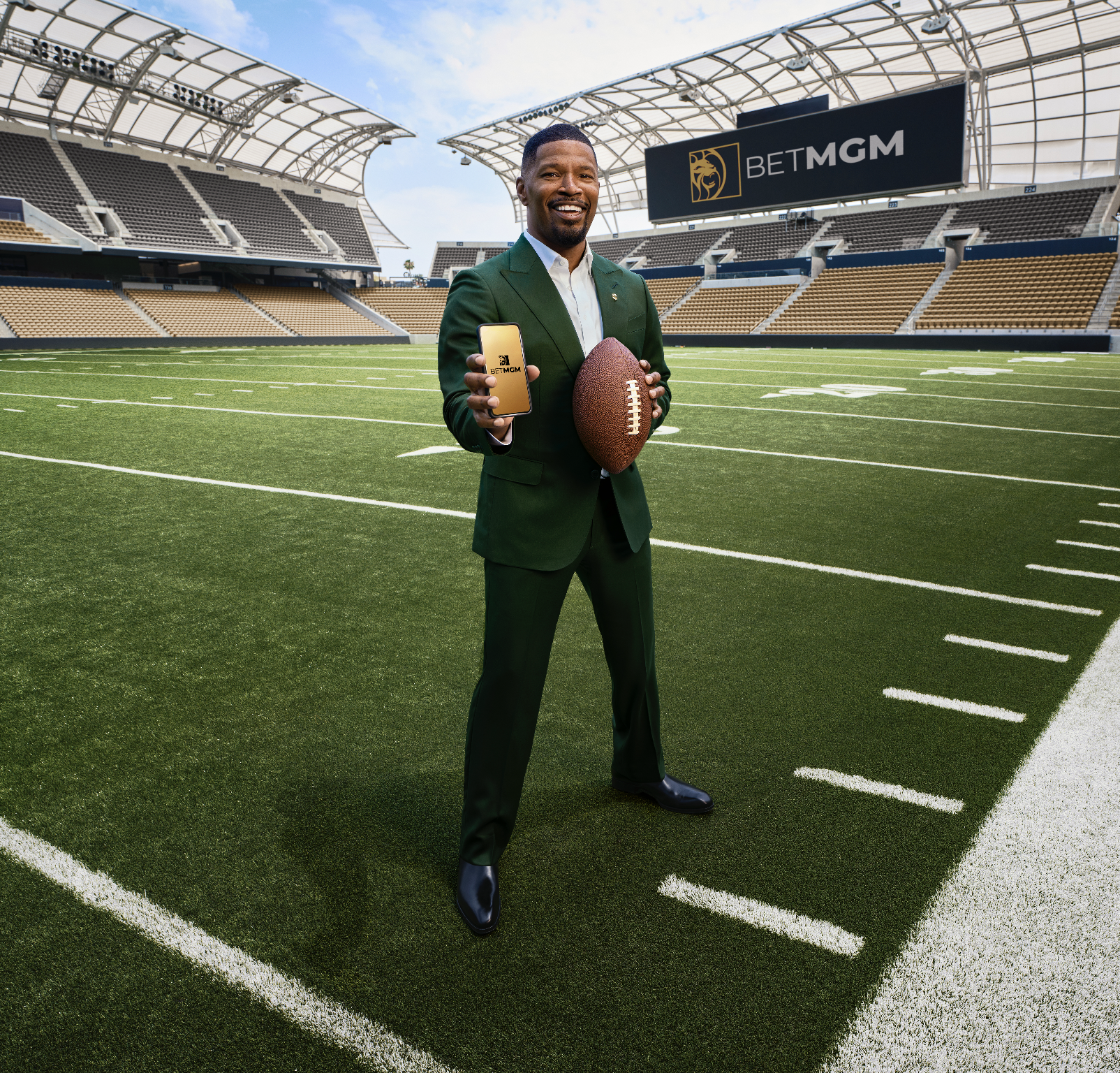 Jamie_Foxx_BetMGM_Erik_Umpery1.png