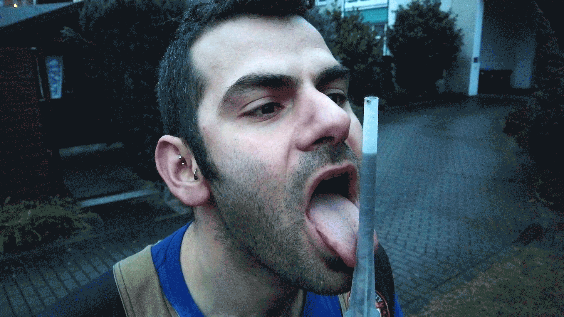 Amihay-glue.gif