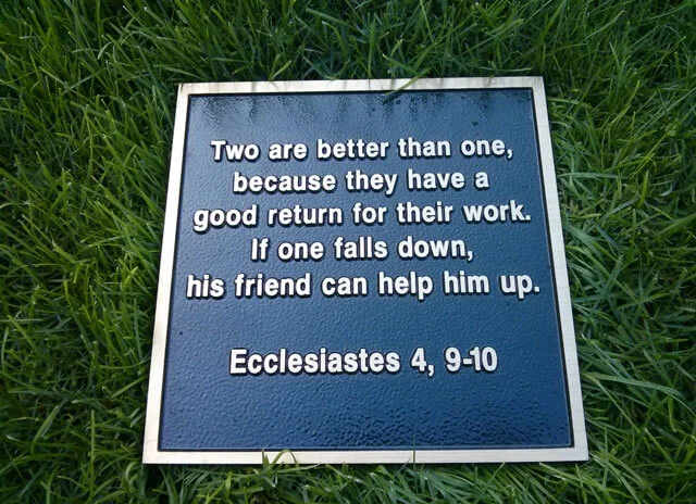 plaques.jpg