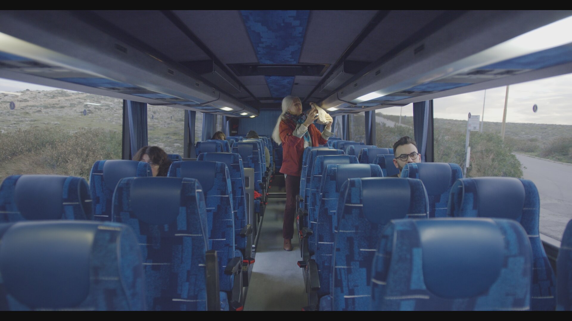 COACH SHOT900114.jpg