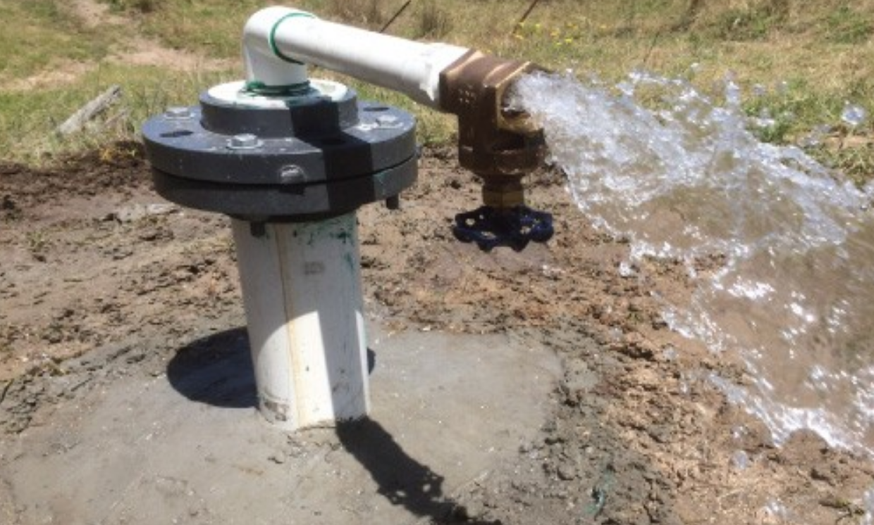 BOREHOLE SPEWS WATER.png