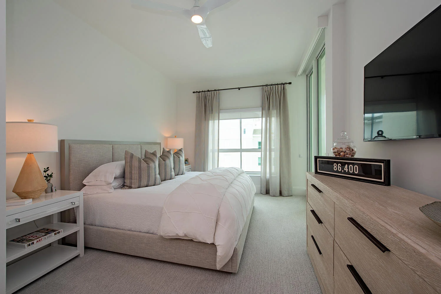 295 Grande Way PH1 Naples FL-large-011-004-GuestBed-1499x1000-72dpi.jpg