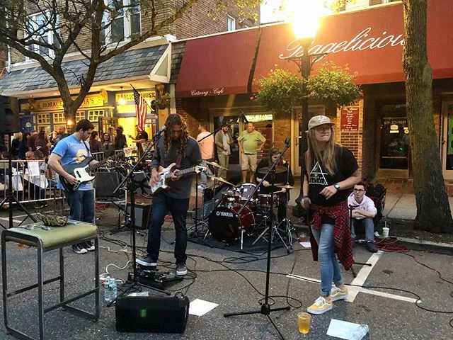 We will be jamming at the block party tonight with a full band from 5-9 in front of @thebrixtonbabylon tonight, than we will be at @mary_carrolls_pub tonight from 10-1 #doublegig #fullband #thezigons