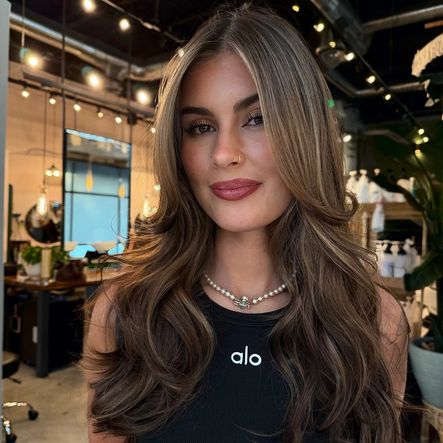 Mic drop @hairbyyulig 🎤
Color, cut, and styling by the best in the biz.  Come see us for yours!
www.deeprootsatxsalon.com
#deeprootsyall #deeprootsatx #austinhaircut #highlights #cedarparksalon #brunettehairinspo #austinhairstylist