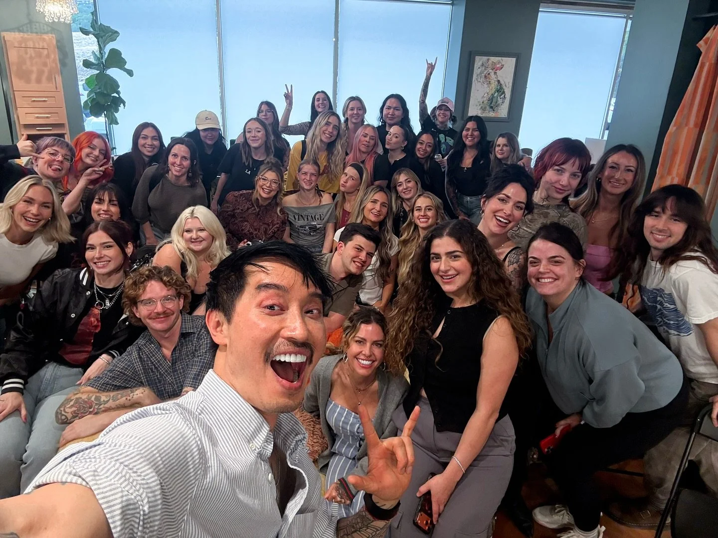 What a treat, @anhcotran 🍭 

What a privilege to learn from one of greatest of all times!  He makes cutting relatable and easy to understand.  His signature cuts ans styling are techniques we can use on the daily behind the chair. 

Ahn embodies kin