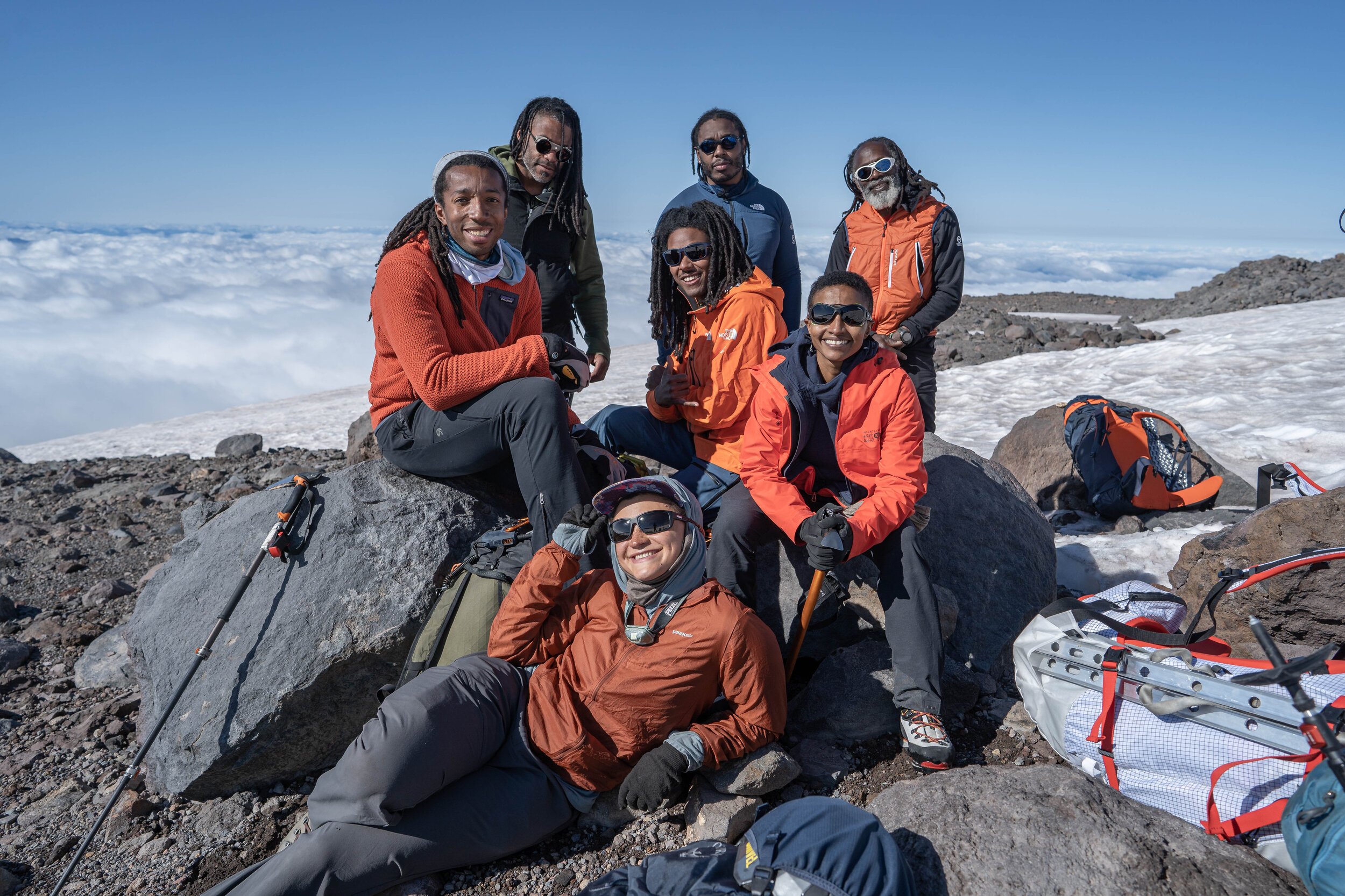 2022.04.15 Full Circle Everest Team (Rob_s Story).jpg