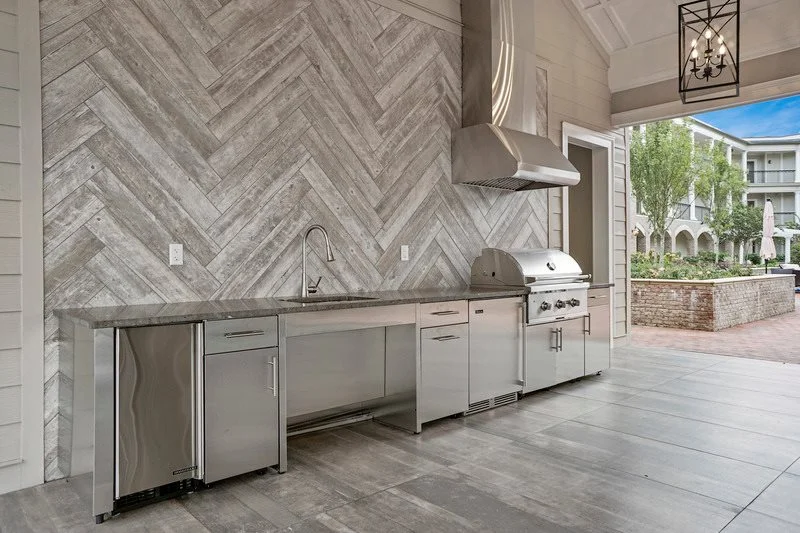 EllenSandersOutdoorKitchen.jpg