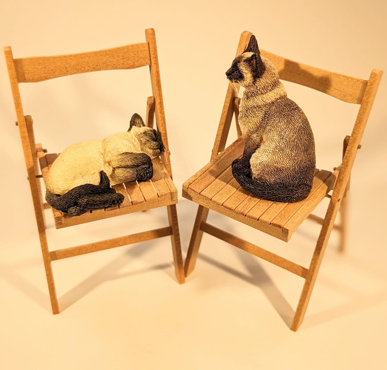folding-chair-miniature-3.jpg