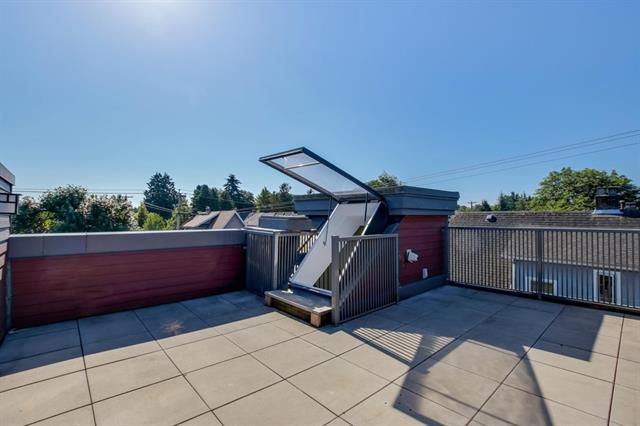 2525-Woodland-Drive-Vancouver-3.jpeg