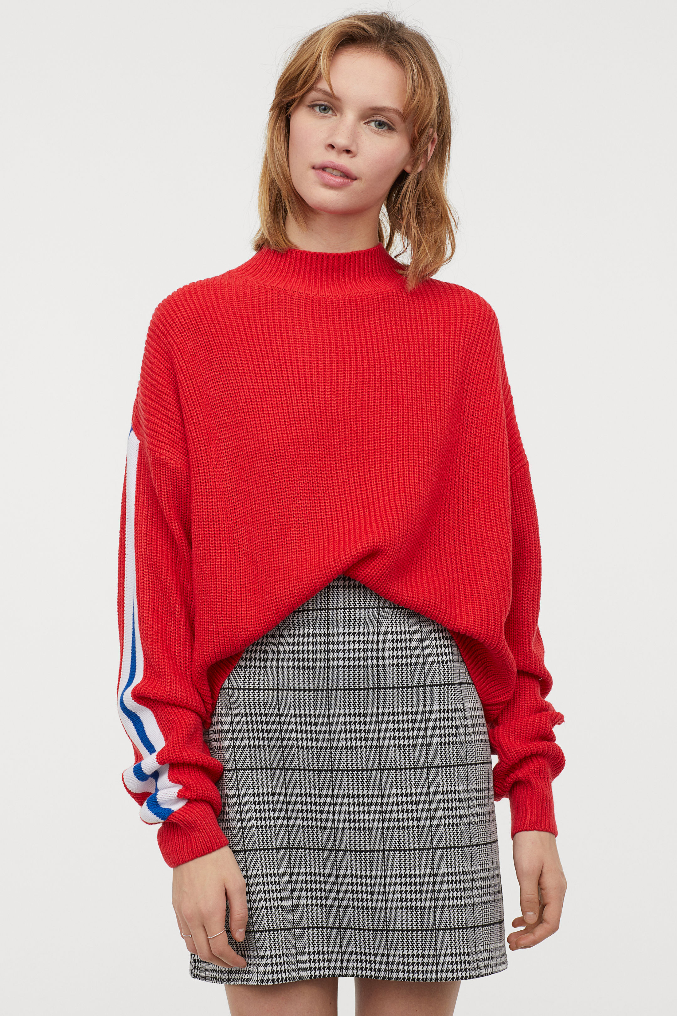  Heavy knit boxy sweater with high neck and stripe detail at sleeve 