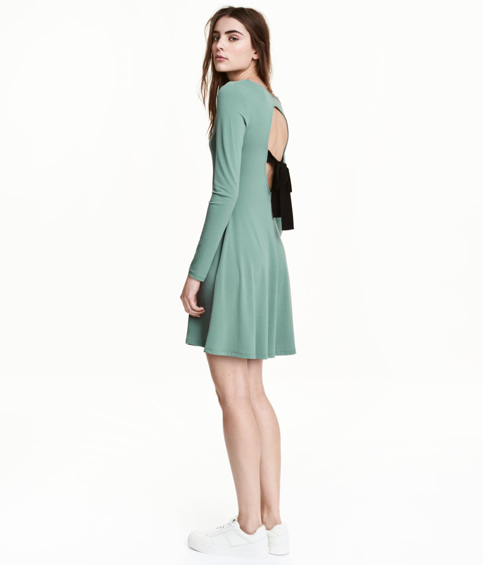  Fit&amp;Flare jersey dress with open back and bow detail 