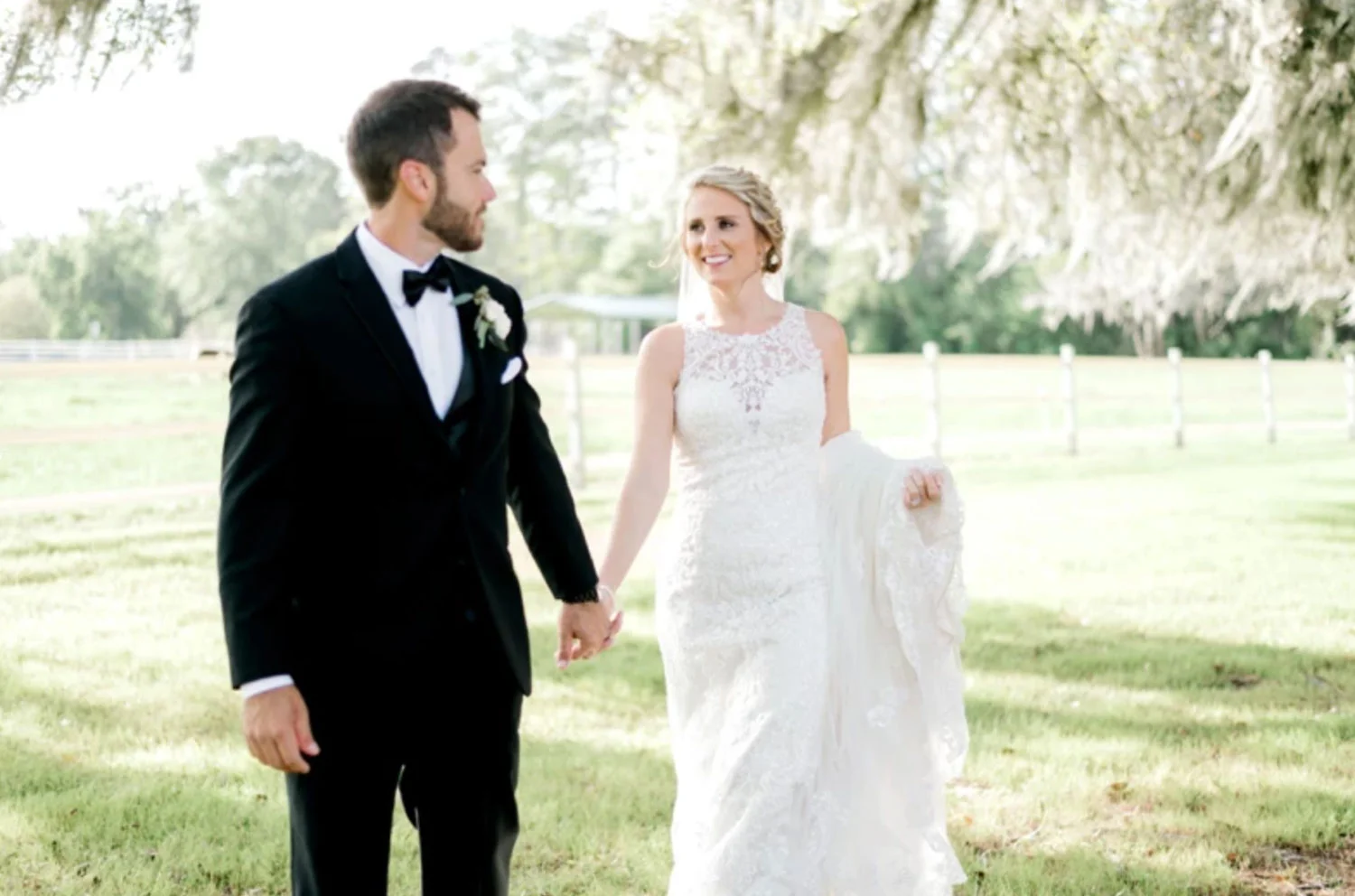 Taylor + Taylor's Plantation Oaks Wedding