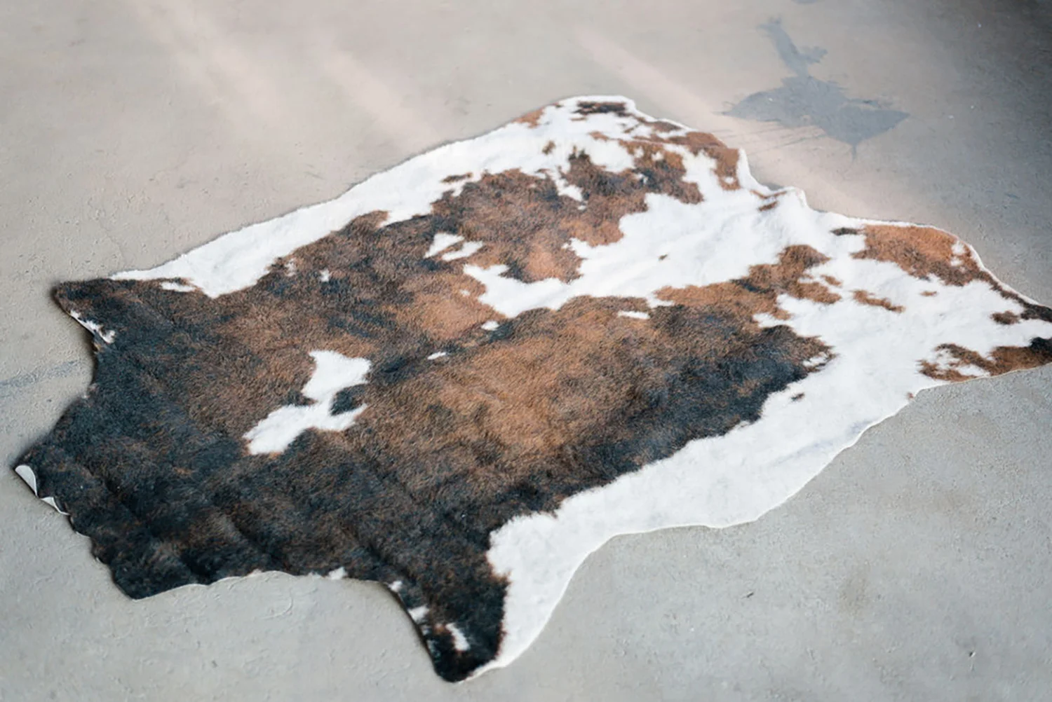 Bocephus Cowhide 4x6