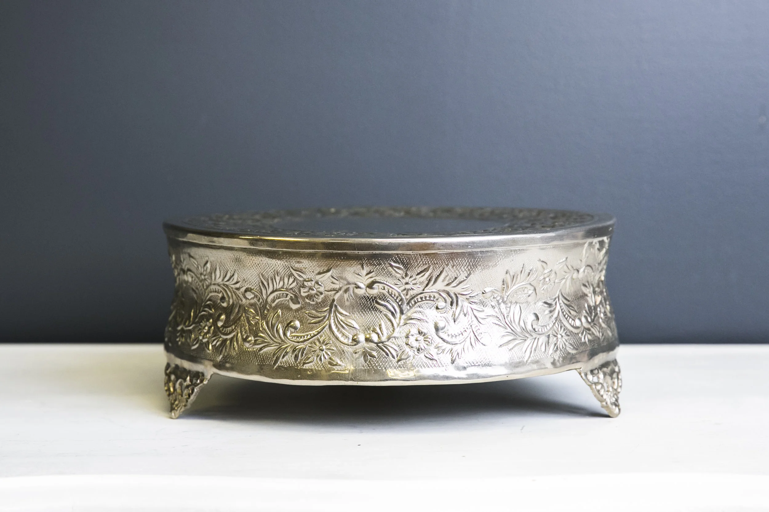 Elizabeth Cake Drum 10 inch - Silver
