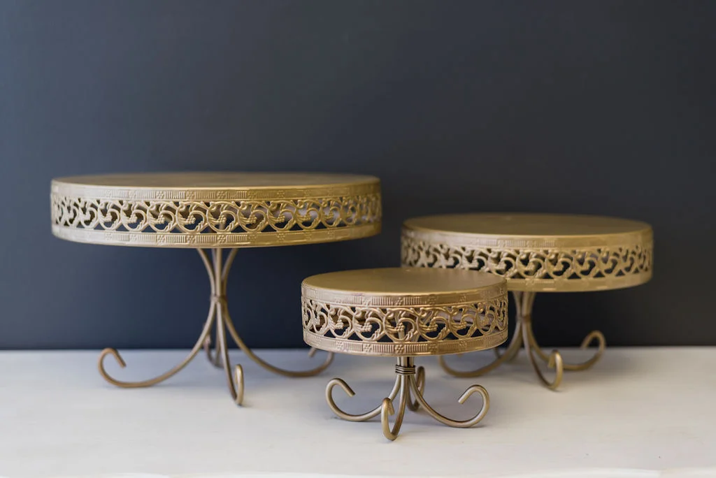 Assorted Anna Cake Plates (Gold)