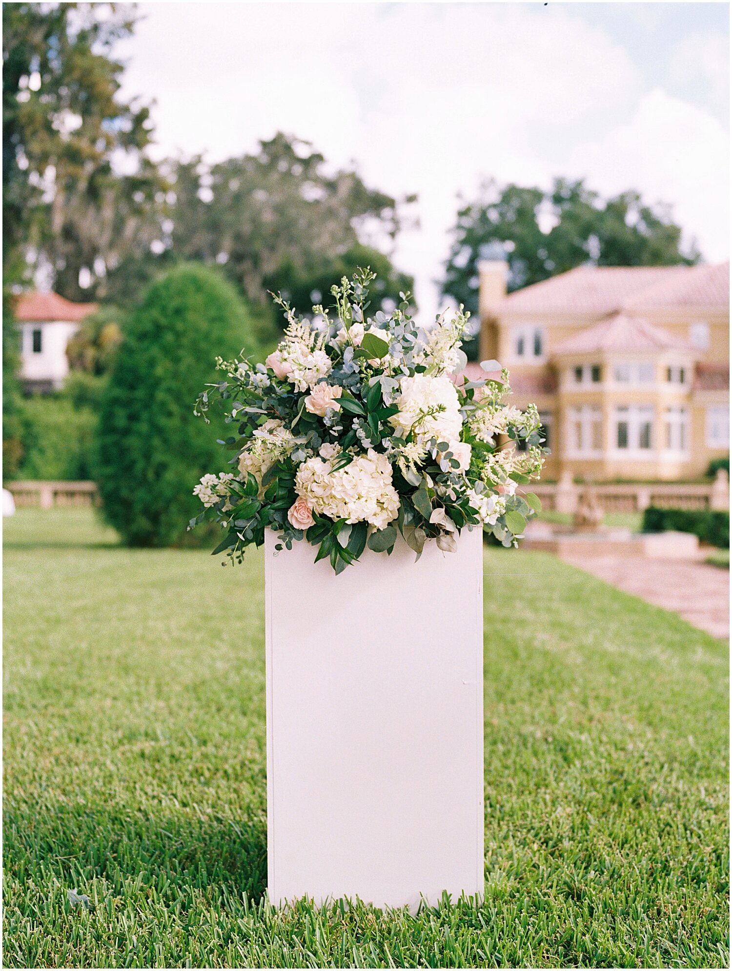  Aisle marker decor with floral 