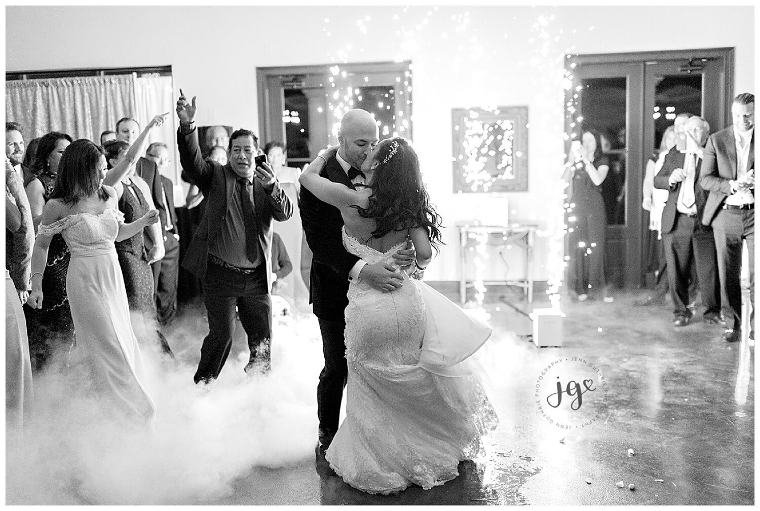  bride and groom’s first dance 