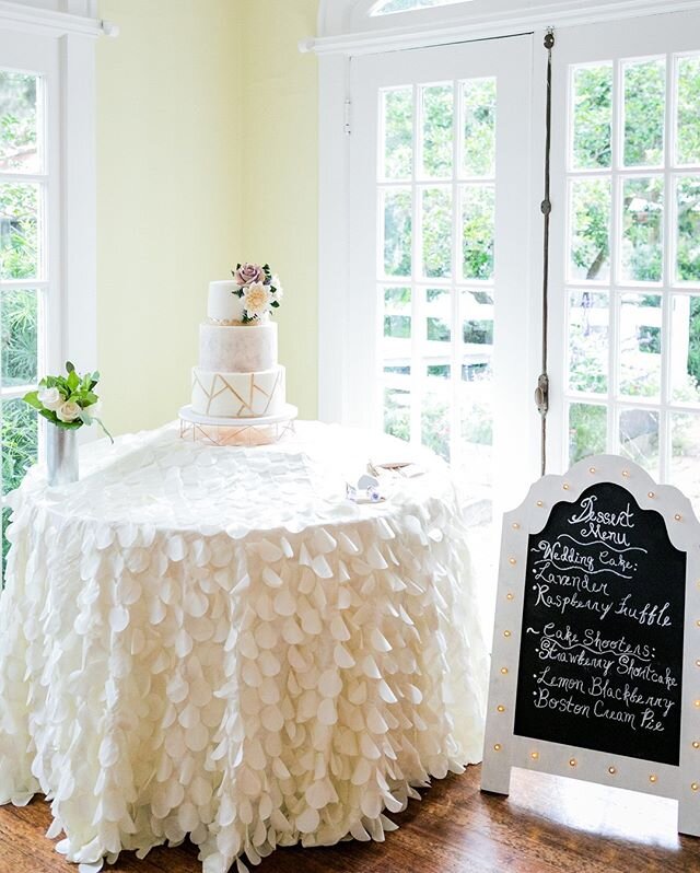 One of the easiest upgrades you can make to your cake table? Specialty linen. Quick tip- if you know you want WOW factor, but aren't sure you're ready for a serious splurge, select upgraded specialty linen for the cake table, sweetheart or head table
