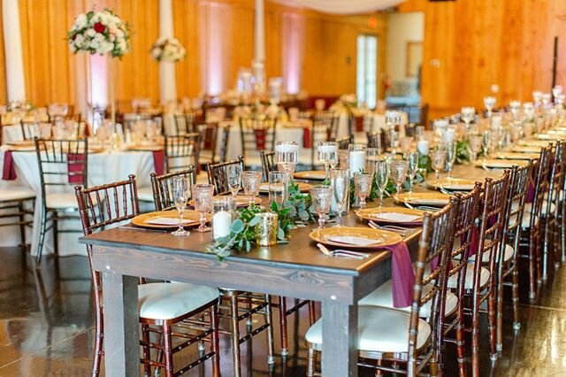 We wonder if we'll ever get tired of farm tables... we kinda doubt it. ⠀⠀⠀⠀⠀⠀⠀⠀⠀
⠀⠀⠀⠀⠀⠀⠀⠀⠀
Venue: @bowingoaks⠀⠀⠀⠀⠀⠀⠀⠀⠀
Photographer: @_nikkigolden_⠀⠀⠀⠀⠀⠀⠀⠀⠀
Planning/Rentals: Southern Charm⠀⠀⠀⠀⠀⠀⠀⠀⠀
Catering: @anthonyscatering⠀⠀⠀⠀⠀⠀⠀⠀⠀
Cake: @alleyca