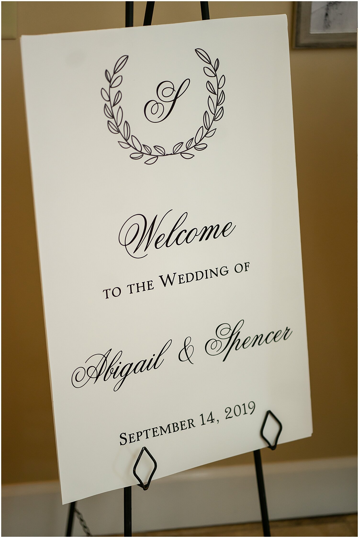  Welcome sign for wedding ceremony 