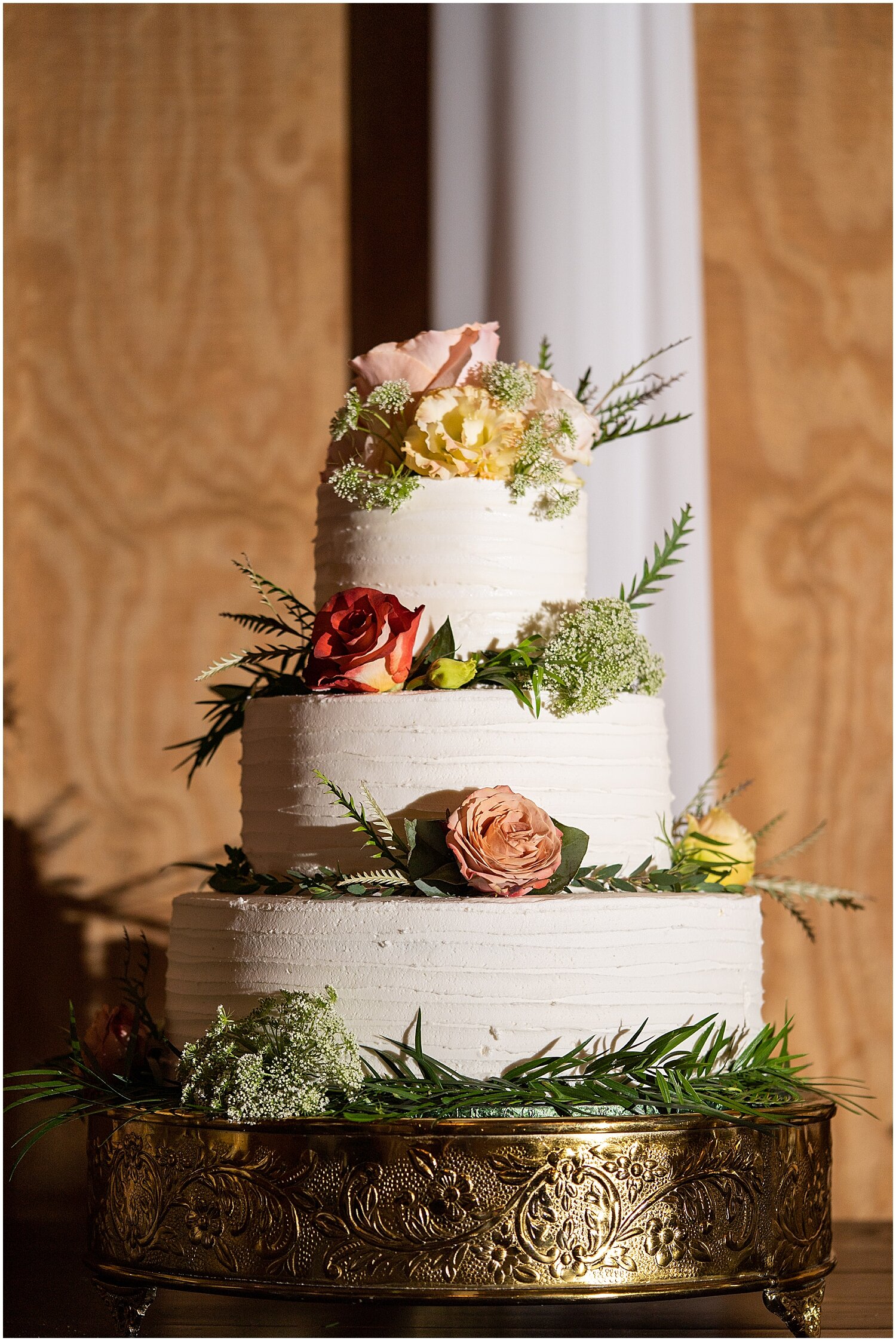  wedding cake with floral decor 