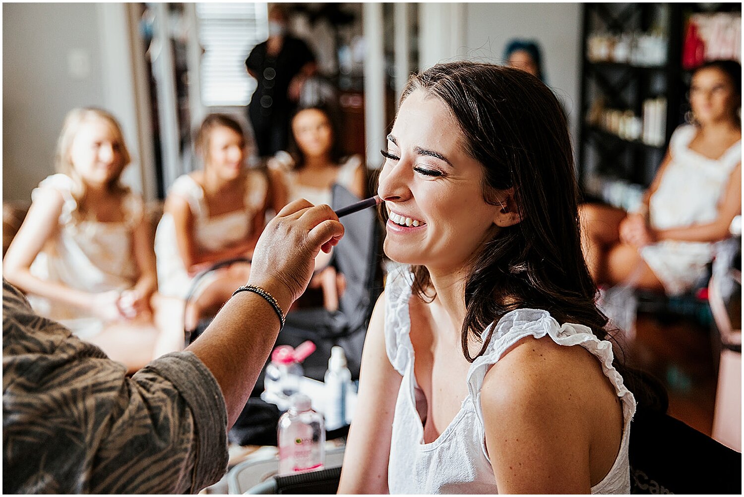  bride getting ready for her wedding in Jacksonville 